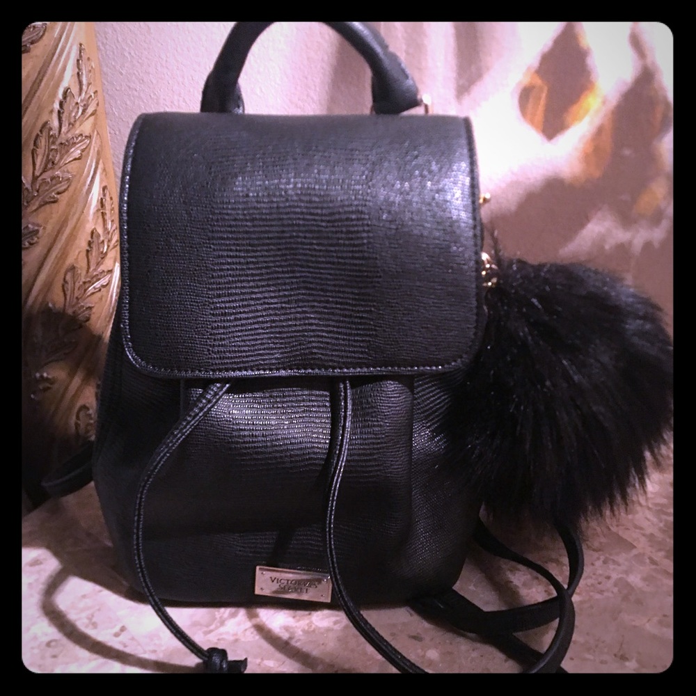 Victoria's Secret mini backpack🖤